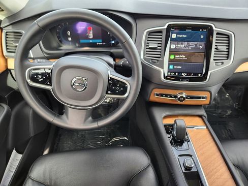 Used 2023 Volvo XC90 B6 Core w/ Protection Package Premier image 2