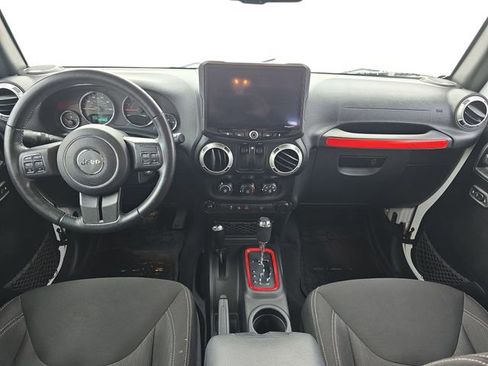 Used 2016 Jeep Wrangler Sahara w/ Connectivity Group image 9