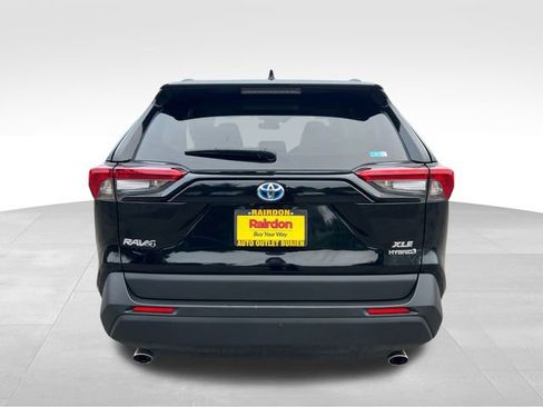 Used 2021 Toyota RAV4 XLE w/ Convenience Package image 8
