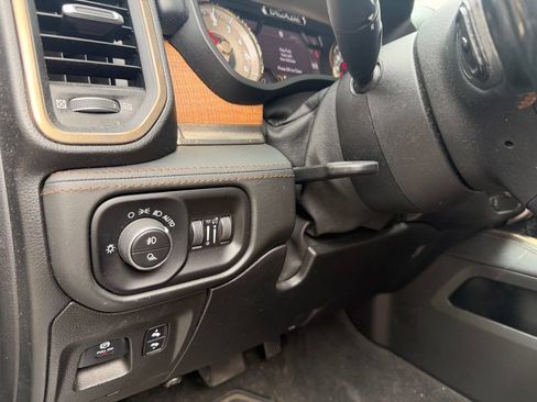 Used 2019 RAM 1500 Limited AWD/4WD image 21
