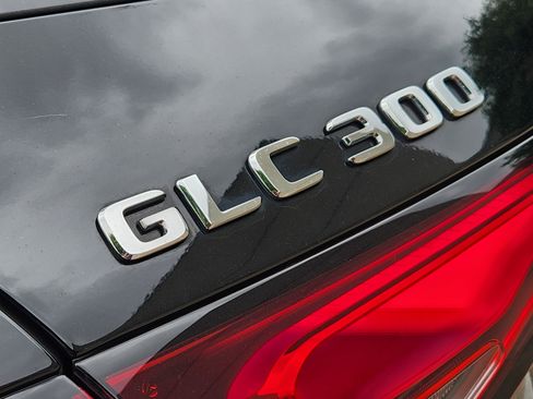 Certified 2025 Mercedes-Benz GLC 300 image 27