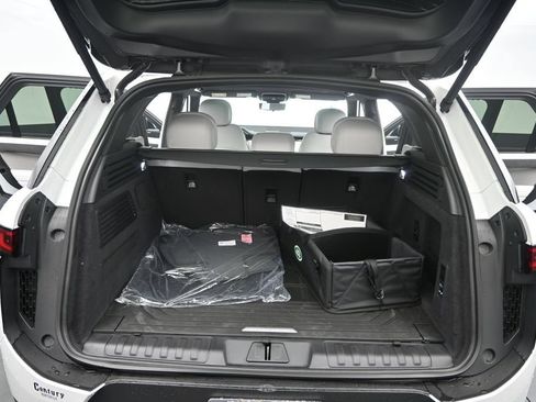New 2027 Land Rover Range Rover Sport SE AWD/4WD image 16