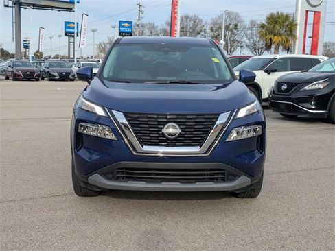 Used 2023 Nissan Rogue SV image 8