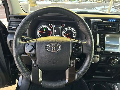 Used 2024 Toyota 4Runner TRD Off-Road Premium image 22