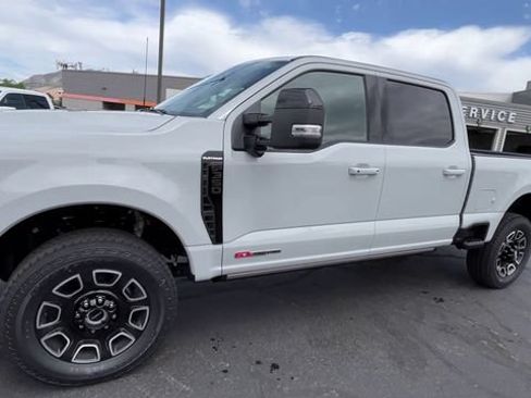 Used 2025 Ford F350 Platinum AWD/4WD image 3