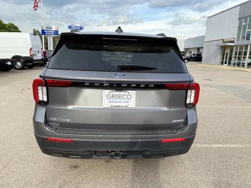 Used 2026 Ford Explorer Active AWD/4WD image 4