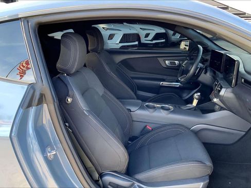 Used 2025 Ford Mustang GT image 9