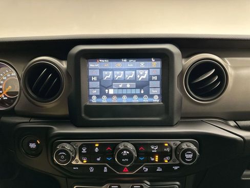 Used 2021 Jeep Wrangler Unlimited Sport image 24