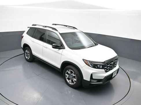 Certified 2023 Honda Passport TrailSport image 36