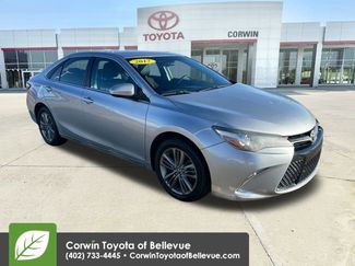 Used 2017 Toyota Camry SE w/ Moonroof Package video 2