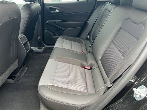 Used 2025 Chevrolet Trax LT image 25