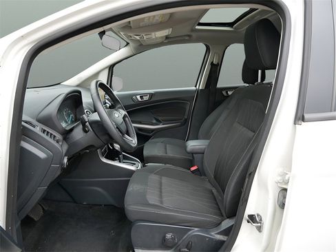 Used 2020 Ford EcoSport SE w/ SE Convenience Package image 10