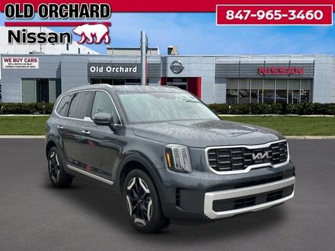 Used 2024 Kia Telluride S w/ S Sunroof Package FWD image 3