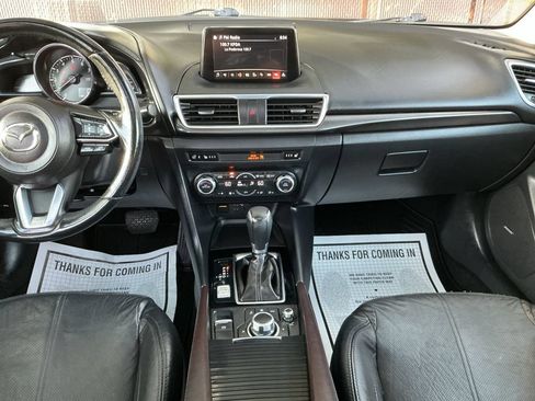 Used 2018 MAZDA MAZDA3 Grand Touring w/ Premium Equipment Package FWD image 27