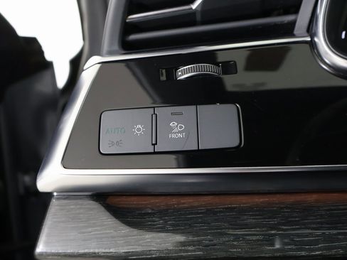Used 2019 Audi Q8 Premium Plus image 27