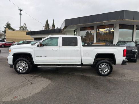 Used 2016 GMC Sierra 2500 Denali w/ Duramax Plus Package image 2