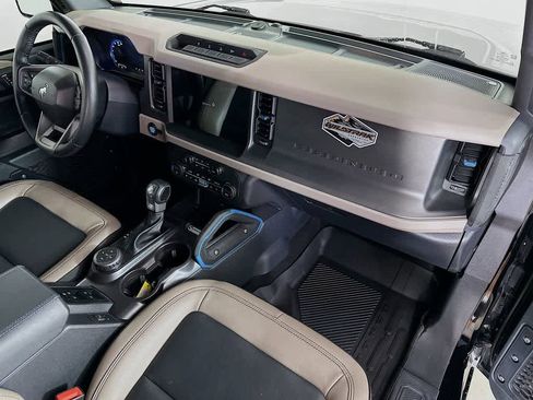 Used 2024 Ford Bronco Wildtrak image 30
