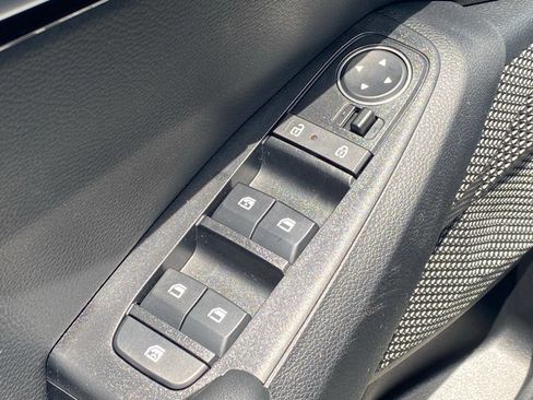 New 2026 Kia Seltos S FWD image 12