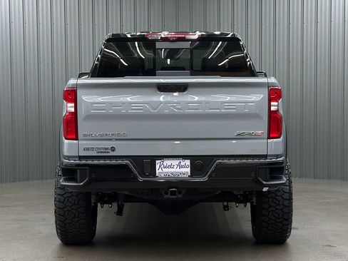 Used 2025 Chevrolet Silverado 1500 ZR2 w/ Technology Package AWD/4WD image 4