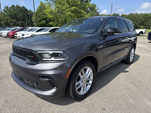 Used 2024 Dodge Durango GT AWD/4WD image 3
