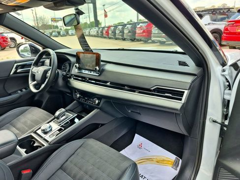 Used 2022 Mitsubishi Outlander SE AWD/4WD image 22