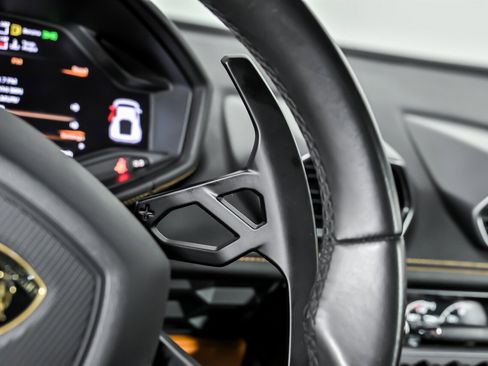 Used 2015 Lamborghini Huracan LP 610-4 image 31