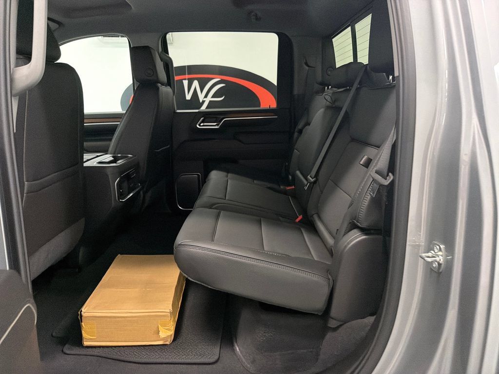 New 2026 GMC Sierra 2500 Denali AWD/4WD image 15