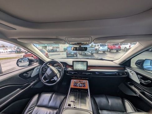 Used 2020 Lincoln Aviator Reserve w/ Equipment Group 201A image 35