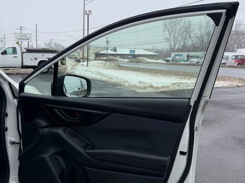 Used 2018 Subaru Crosstrek 2.0i Premium image 19