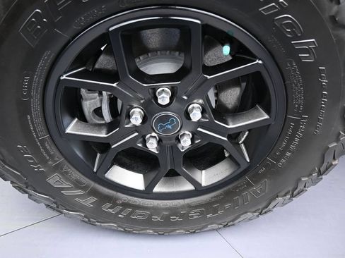 Used 2024 Jeep Wrangler Unlimited AWD/4WD image 44