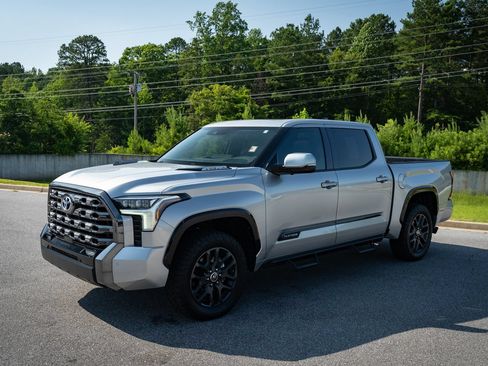 Used 2023 Toyota Tundra Platinum AWD/4WD image 3