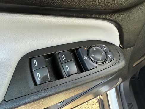 Used 2022 Chevrolet Equinox LT w/ Driver Convenience Package image 19