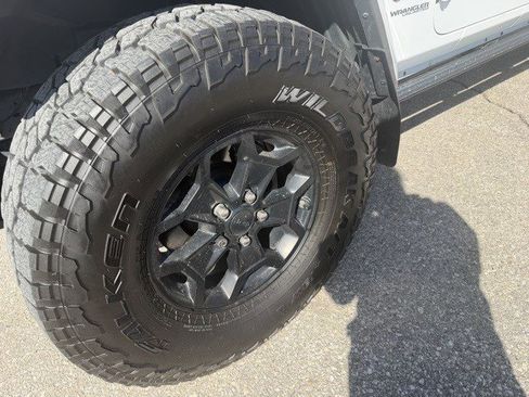 Used 2019 Jeep Wrangler Unlimited Rubicon image 12