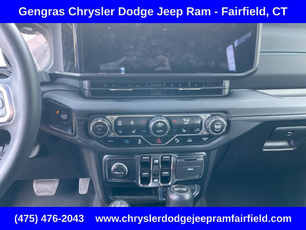 Used 2024 Jeep Wrangler High Altitude AWD/4WD image 57