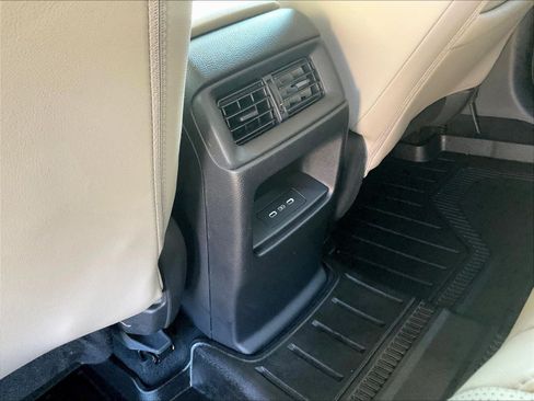 Used 2024 Honda CR-V EX-L image 10