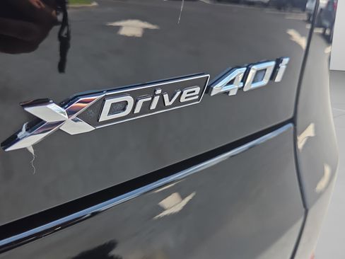 Used 2022 BMW X5 xDrive40i w/ Premium Package AWD/4WD image 38
