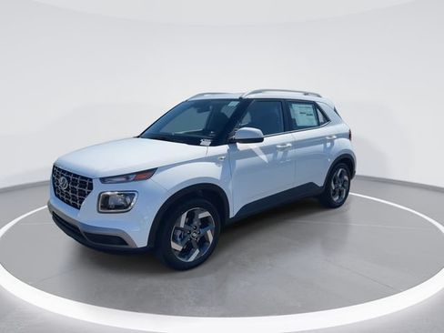 New 2026 Hyundai Venue SEL FWD image 4