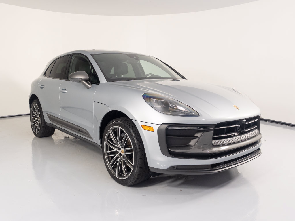 Certified 2026 Porsche Macan Turbo AWD/4WD image 13