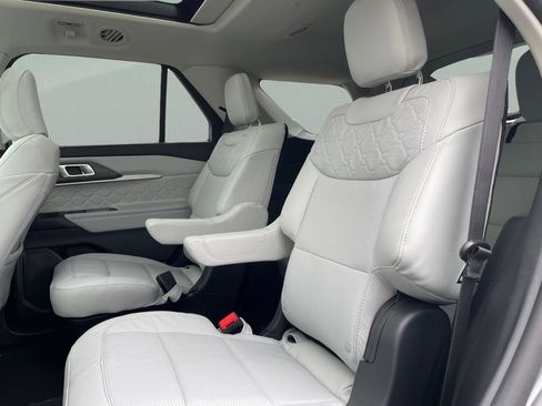 New 2026 Ford Explorer Platinum w/ LUX Leather Package image 11