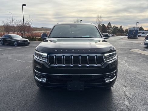 Used 2024 Jeep Wagoneer 4WD w/ Premium Group I image 8