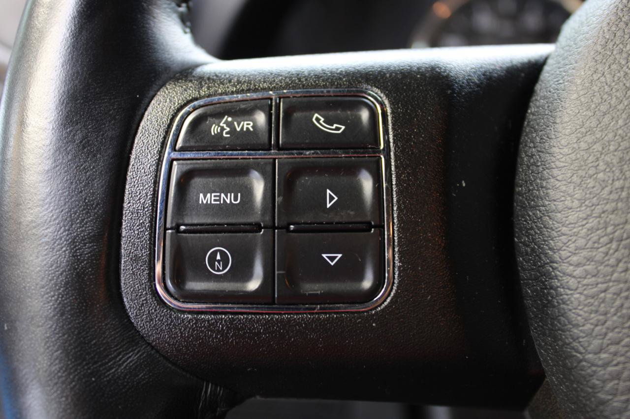 Used 2018 Jeep Wrangler Unlimited Sport S AWD/4WD image 36