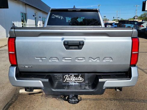 Used 2024 Toyota Tacoma SR5 AWD/4WD image 6