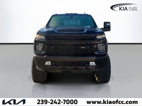 Used 2022 Chevrolet Silverado 2500 LTZ w/ LTZ Plus Package AWD/4WD image 2