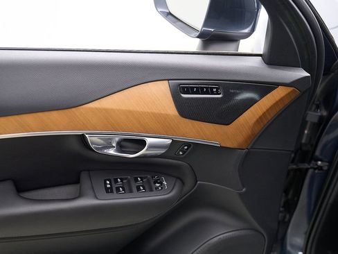 Certified 2023 Volvo XC90 B6 Plus w/ Protection Package AWD/4WD image 11