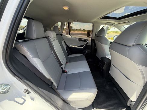 Used 2019 Toyota RAV4 XLE Premium w/ Carpet Mat Package FWD image 20