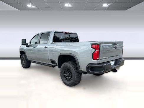 New 2026 Chevrolet Silverado 2500 ZR2 AWD/4WD image 3