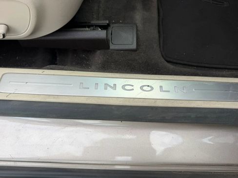 Used 2018 Lincoln MKZ Reserve w/ Technology Package FWD image 17