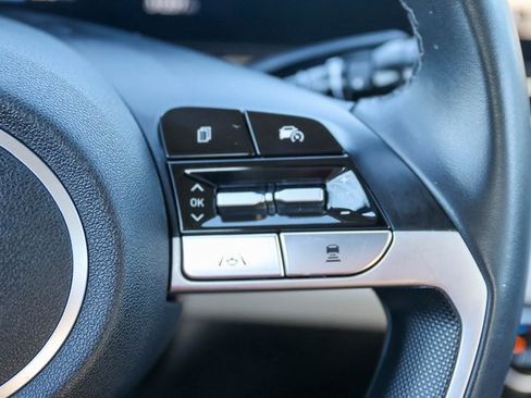 Used 2024 Hyundai Elantra Limited image 29