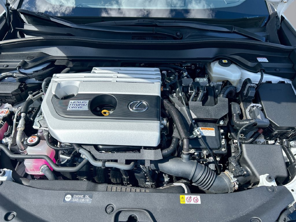 Used 2022 Lexus UX 250h w/ Accessory Package (Z1) AWD/4WD image 27