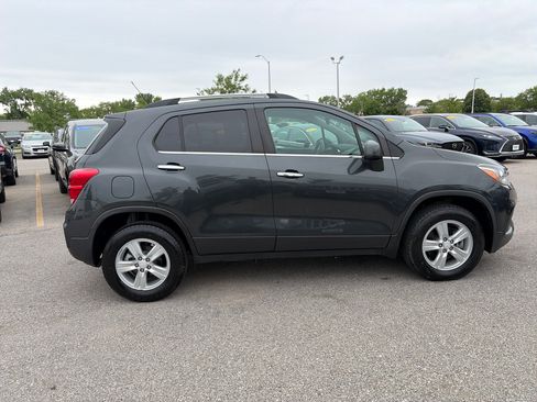 Used 2019 Chevrolet Trax LT w/ LT Convenience Package AWD/4WD image 4